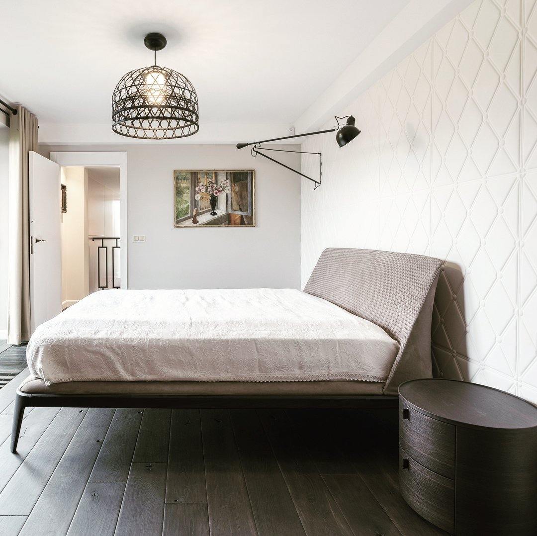 Adjustable Wall Lamp with Extended Arm and Rotating Shade, Cast Iron Counterweight