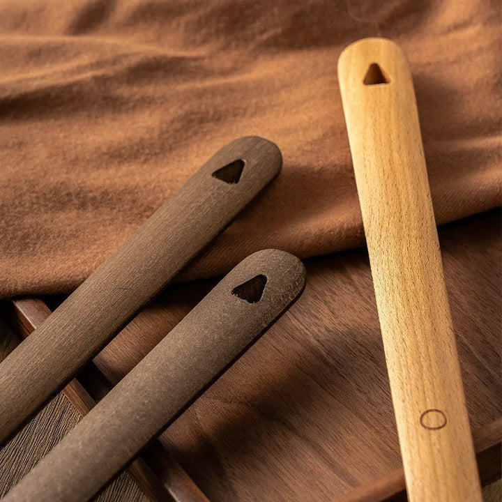Extra Long Shoe Horn with Smooth Curved Surface and Comfortable Grip Handle