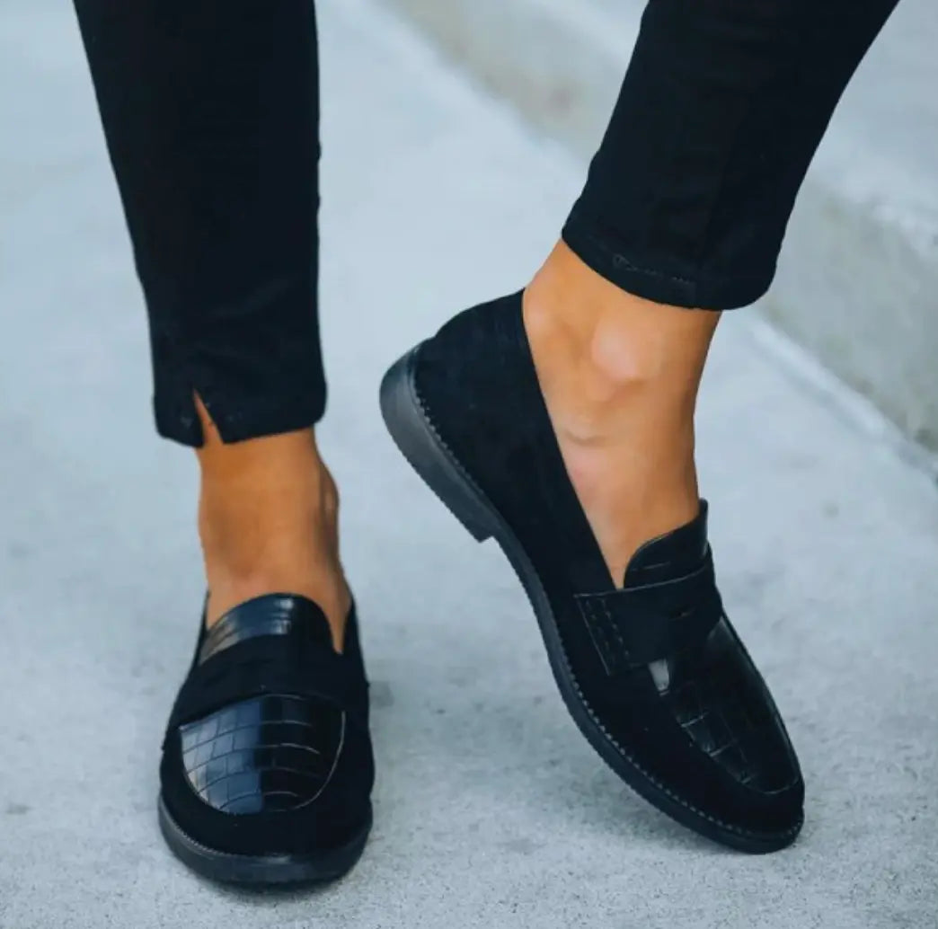 Womens Loafers with Cushioned Insole and Slip-On Croc-Embossed Faux Leather, Black