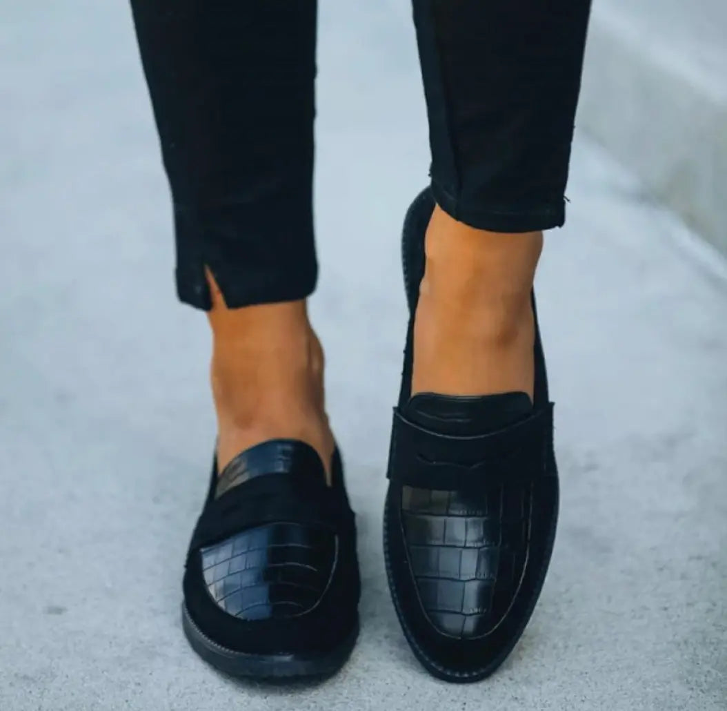 Womens Loafers with Cushioned Insole and Slip-On Croc-Embossed Faux Leather, Black