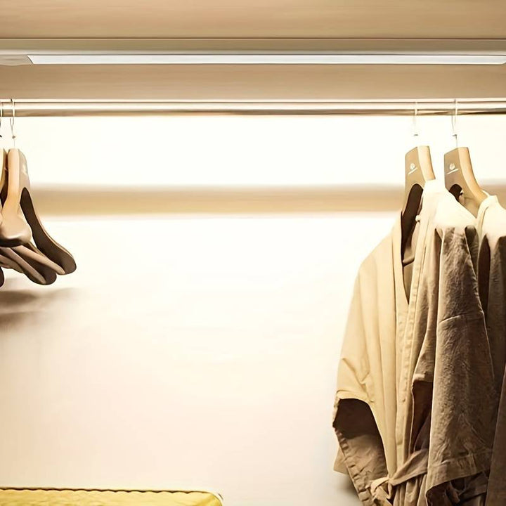 Motion Sensor LED Light with Magnetic Mount and colour Temperature Control