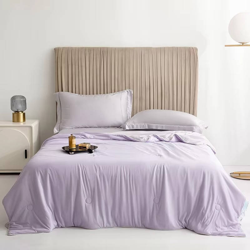 Ice Silk Cooling Blanket, Summer Comforter, Lightweight, for Hot Sleepers