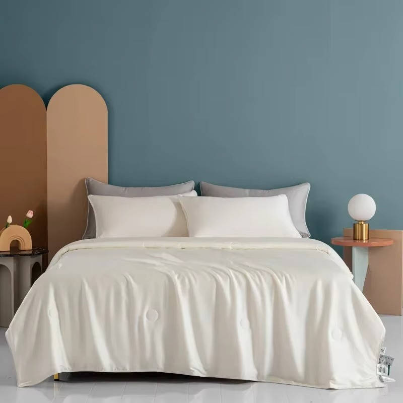 Ice Silk Cooling Blanket, Summer Comforter, Lightweight, for Hot Sleepers