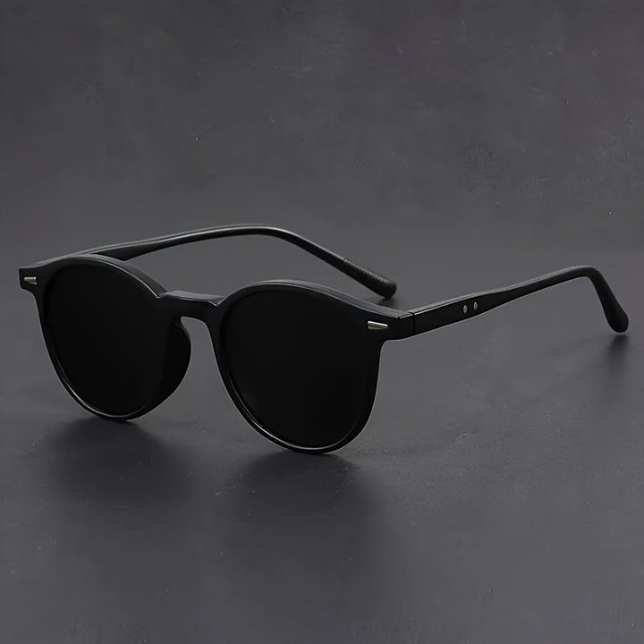 Round Tortoiseshell Sunglasses with Polycarbonate Frame and Full Frame Design