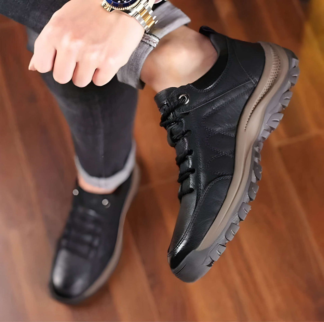 Orthopaedic Shoes for Men of Leather with Supportive Insole