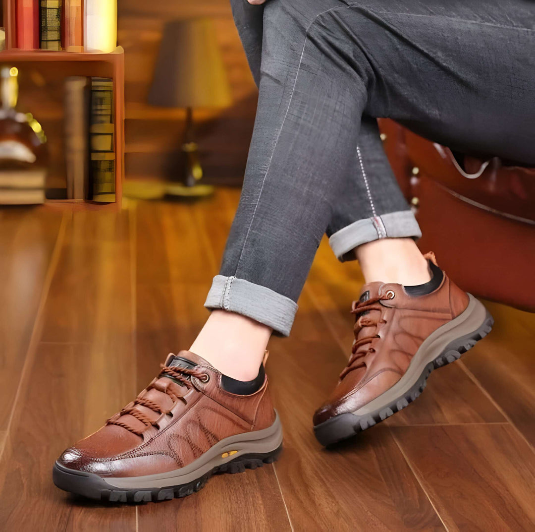 Orthopaedic Shoes for Men of Leather with Supportive Insole