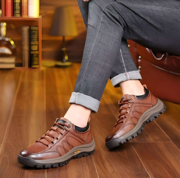 Orthopaedic Shoes for Men of Leather with Supportive Insole