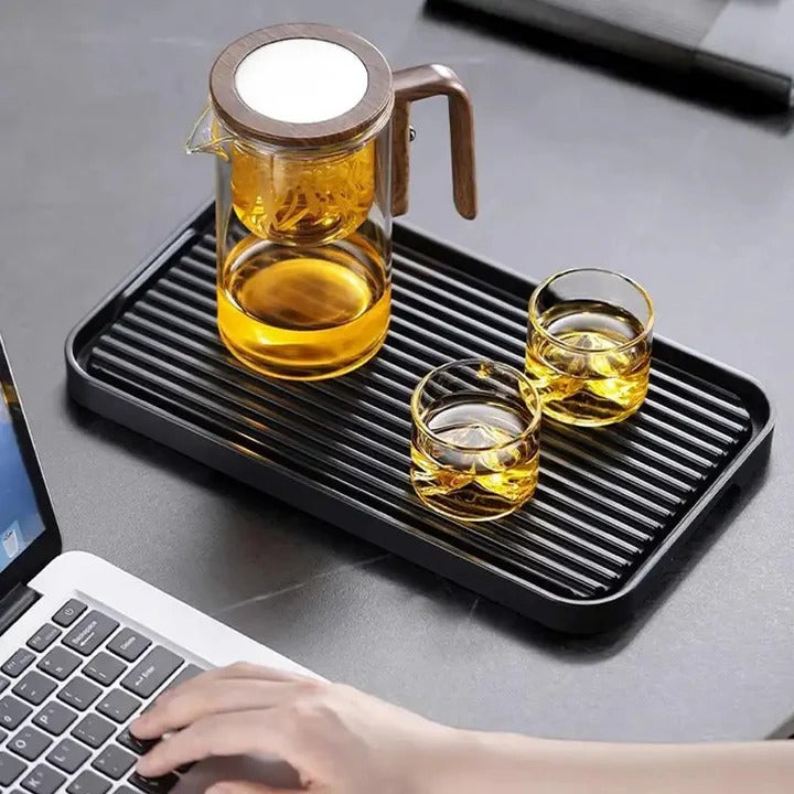 Glass Teapot with Water Separation Feature for Tea Brewing