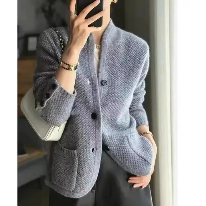 Heavy Wool Jumper Jacket for Winter and Warmth