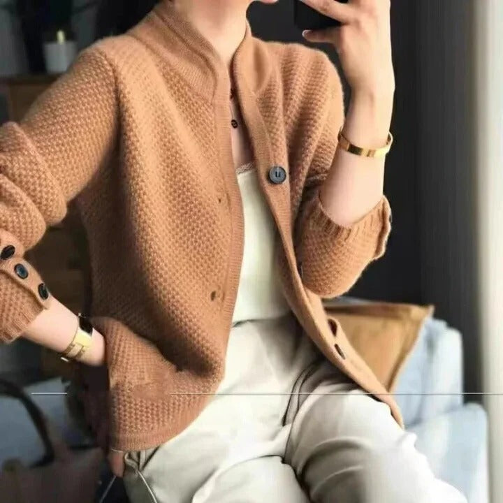 Heavy Wool Jumper Jacket for Winter and Warmth
