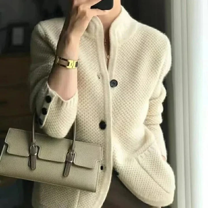 Heavy Wool Jumper Jacket for Winter and Warmth