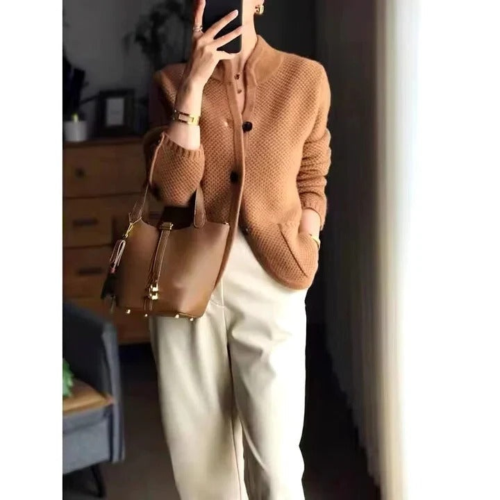 Heavy Wool Jumper Jacket for Winter and Warmth