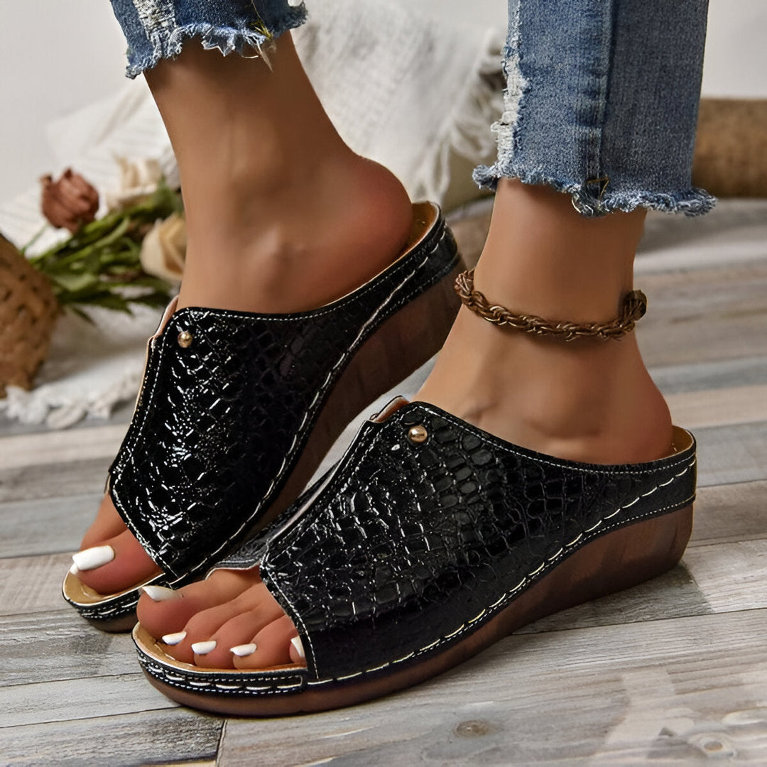 Orthopaedic Leather Sandals for Women Casual and Comfortable