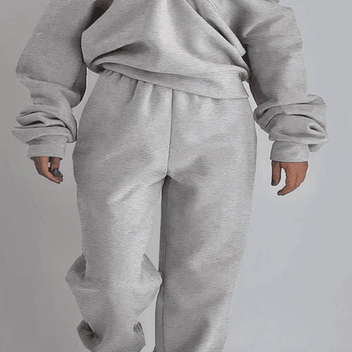 Womens Fitted Workout Tracksuit with Breathable Fabric for Active and Leisure Wear