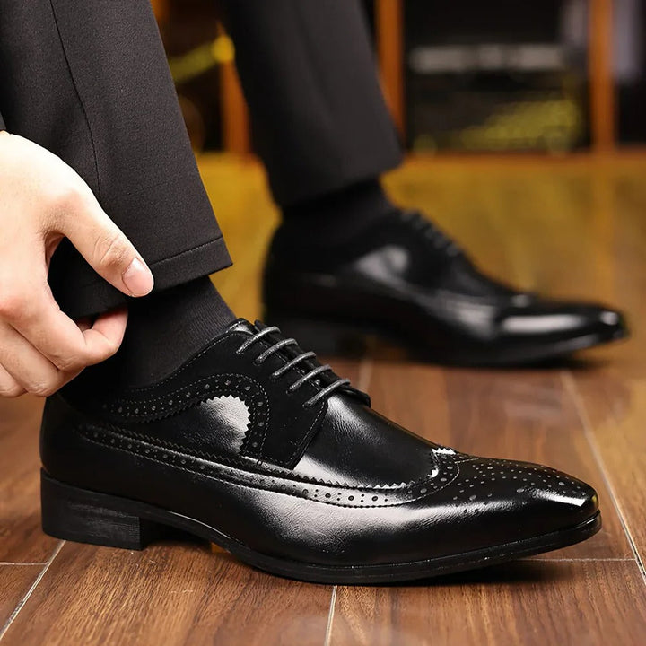 Mens Wingtip Oxford Shoes with Glossy Finish