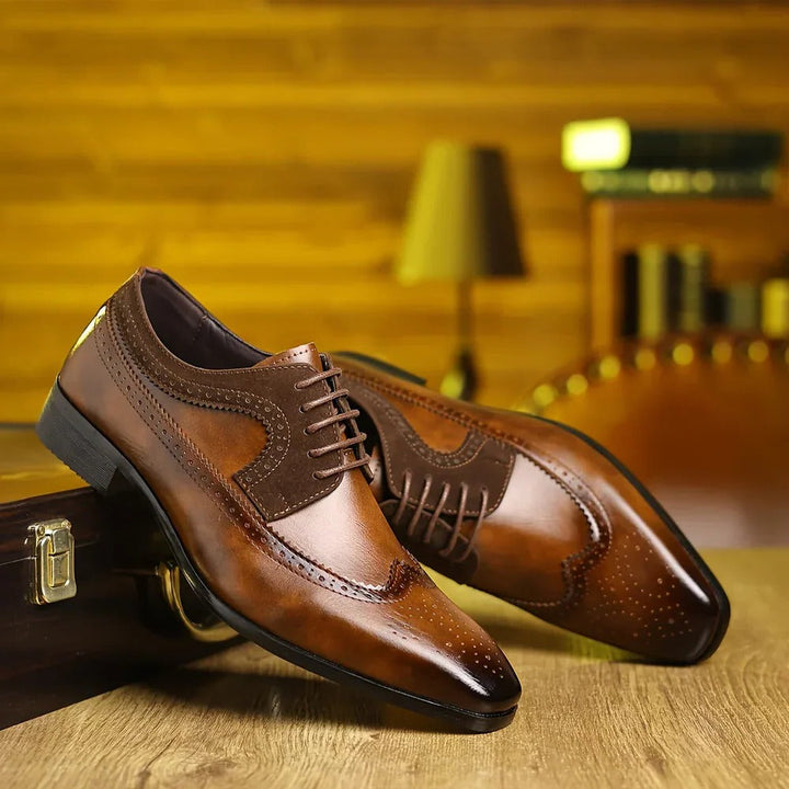 Mens Wingtip Oxford Shoes with Glossy Finish