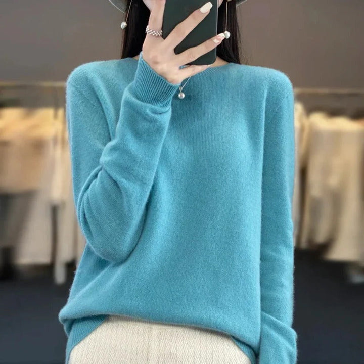 Warm Cashmere Pullover with Crewneck for Women