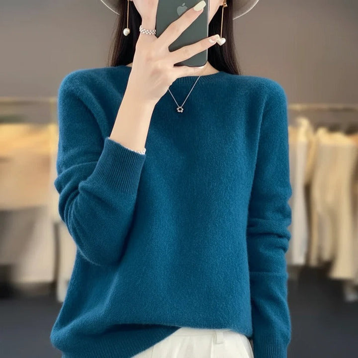 Warm Cashmere Pullover with Crewneck for Women