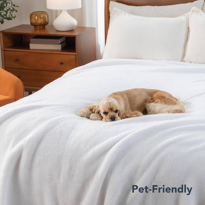 Dual Sided Lightweight Cooling Blanket, Breathable Soft Knit and Cool Touch Summer Blanket for Comfortable Sleep