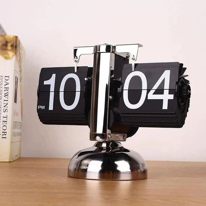 Flip Card Desk Clock with Automatic Number Rotation and Silent Quartz Movement